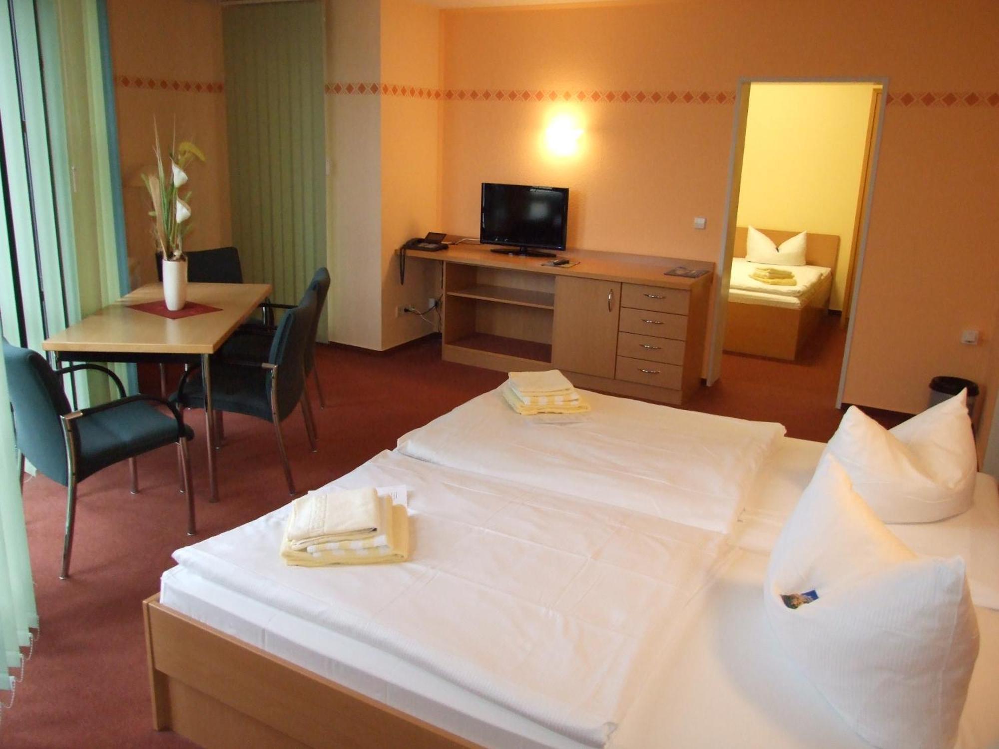 Leag Konferenzcenter Schulungs- Und Tagungshotel Im Spreewald Люббенау Экстерьер фото